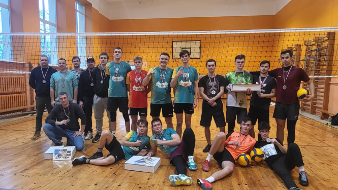 Volejbolistu kopbilde