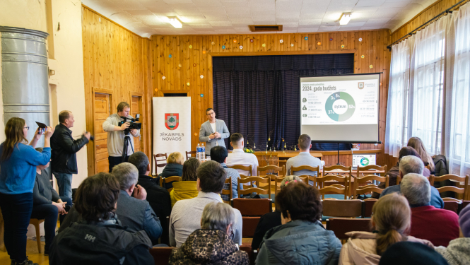 Iedzīvotāju sanāksme Slatē