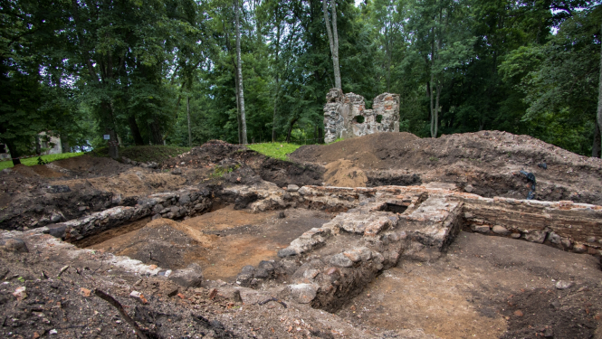 Zasas muižas kungu mājas pamati