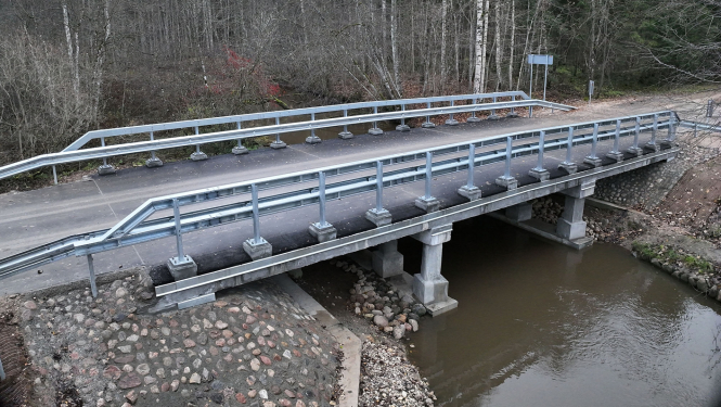 Tilts pār Ziemeļsusēju