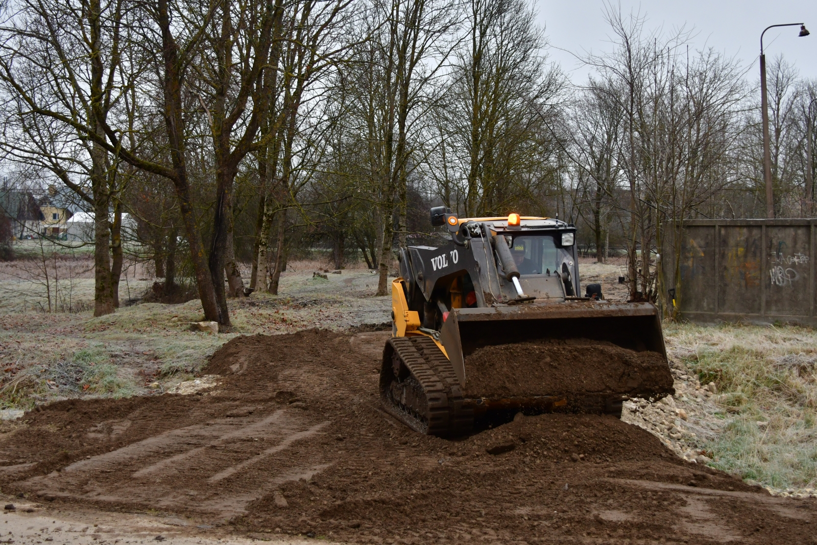 Velo un gājēju celiņu izbūve Pils rajonā