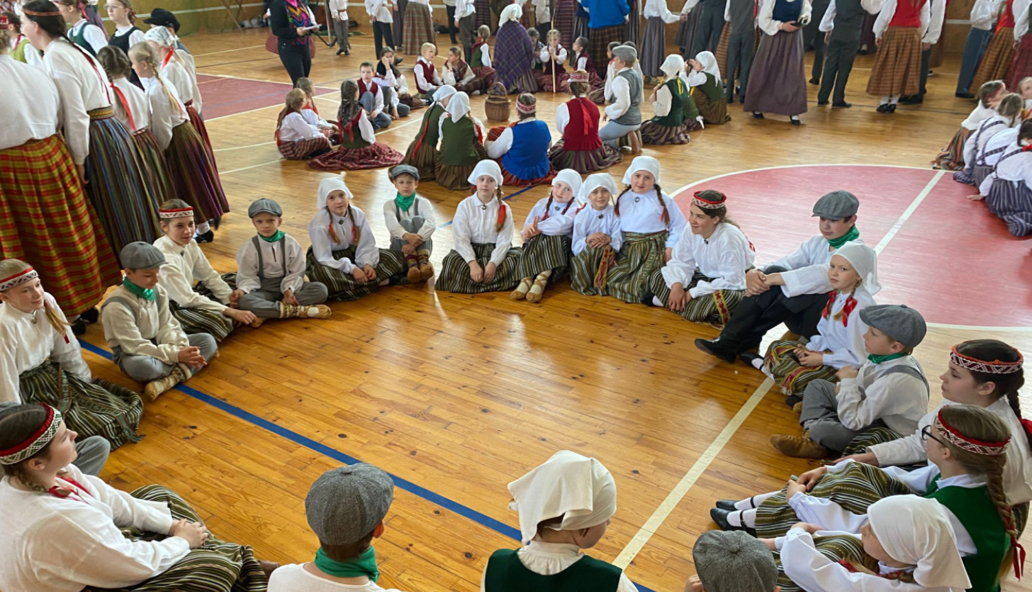 Skolēni Dignājas pamatskolā