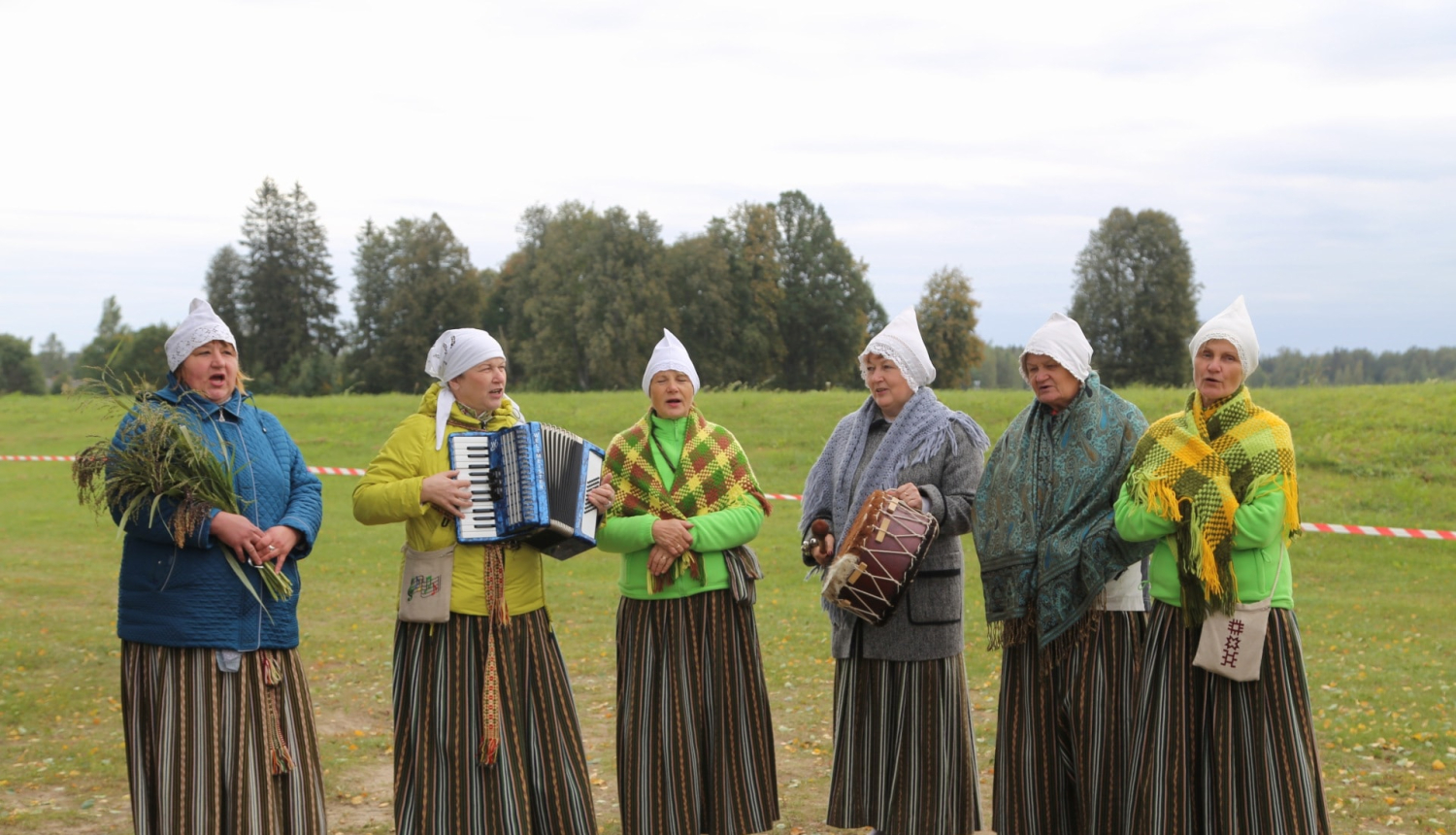 Folkloras kopa "Dignōjīši"