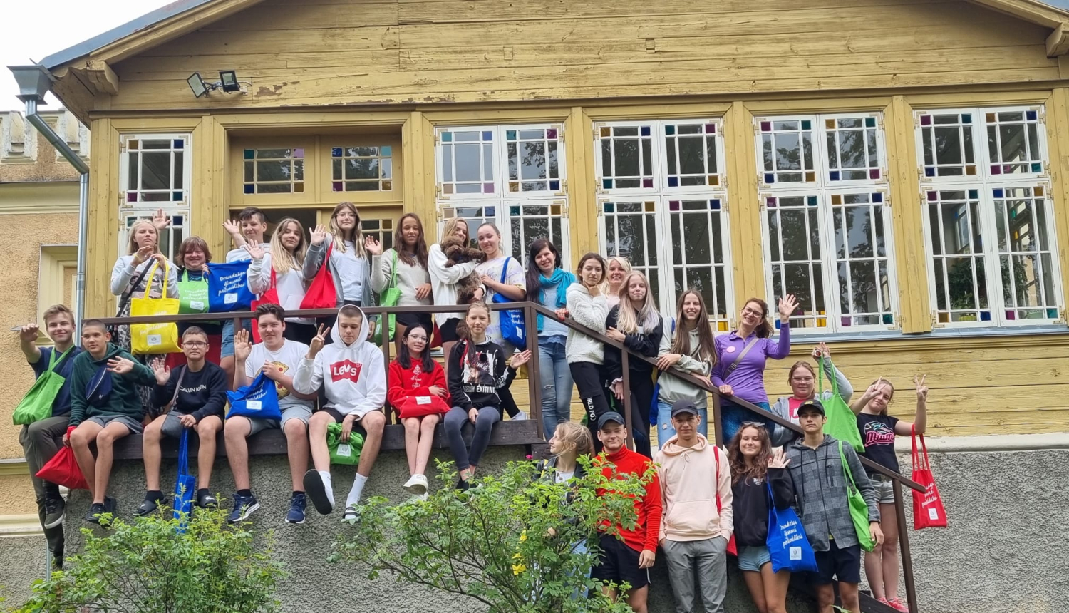 Nometnes dalībnieki