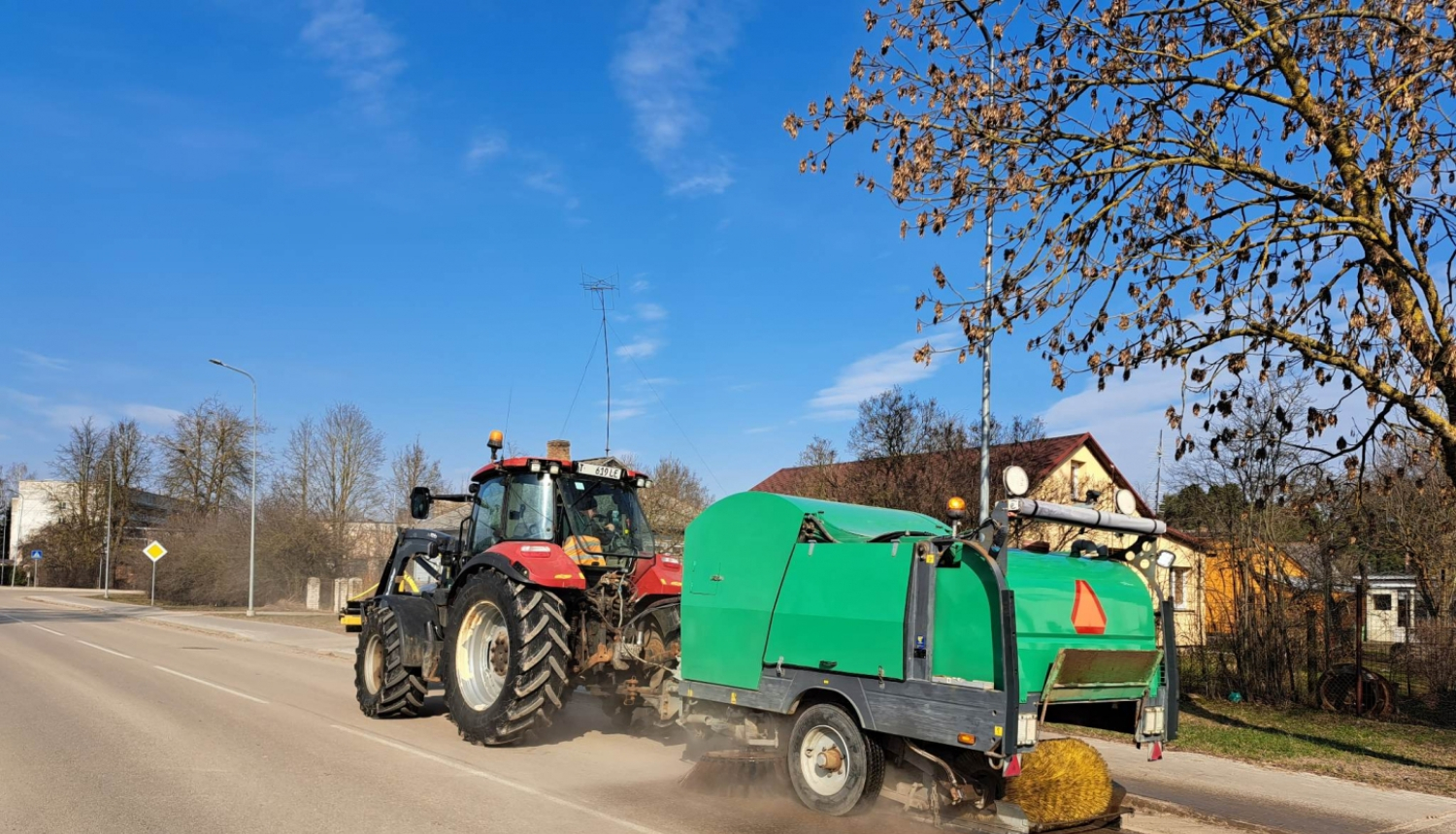 Uzsāk ielu un ietvju attīrīšanu no smiltīm