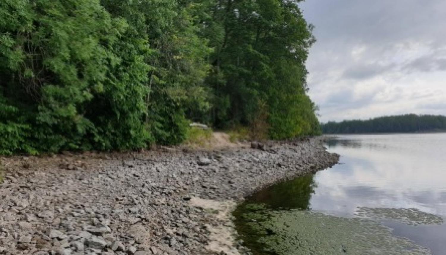 Pazemināts ūdens līmenis Daugavā