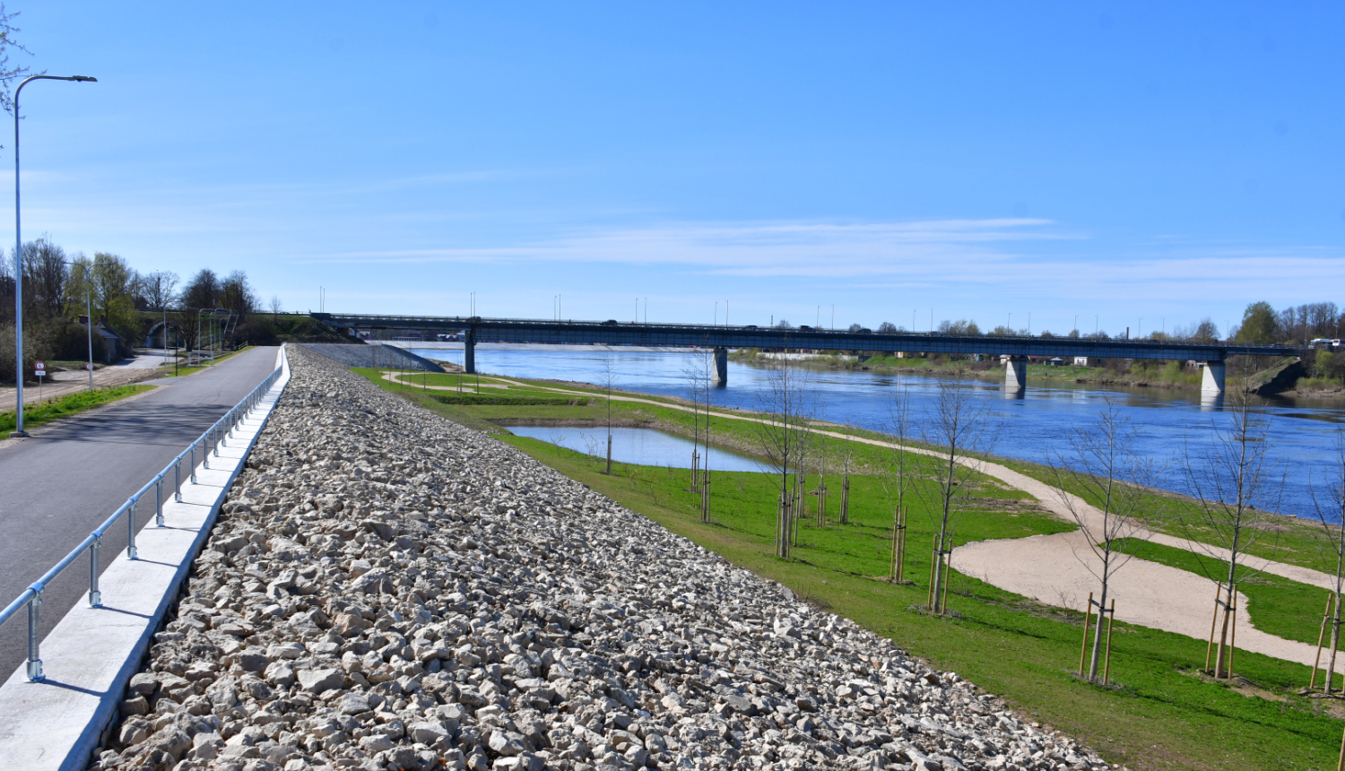 Daugavas aizsargdambis pie Jēkabpils