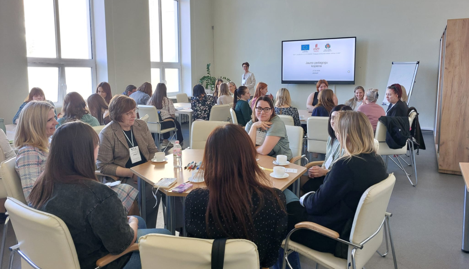 Jauno pedagogu kopiena