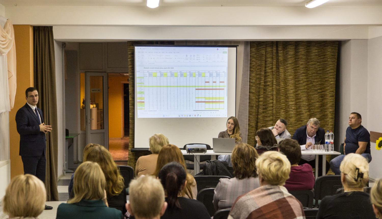 iedživotāju sanāksme