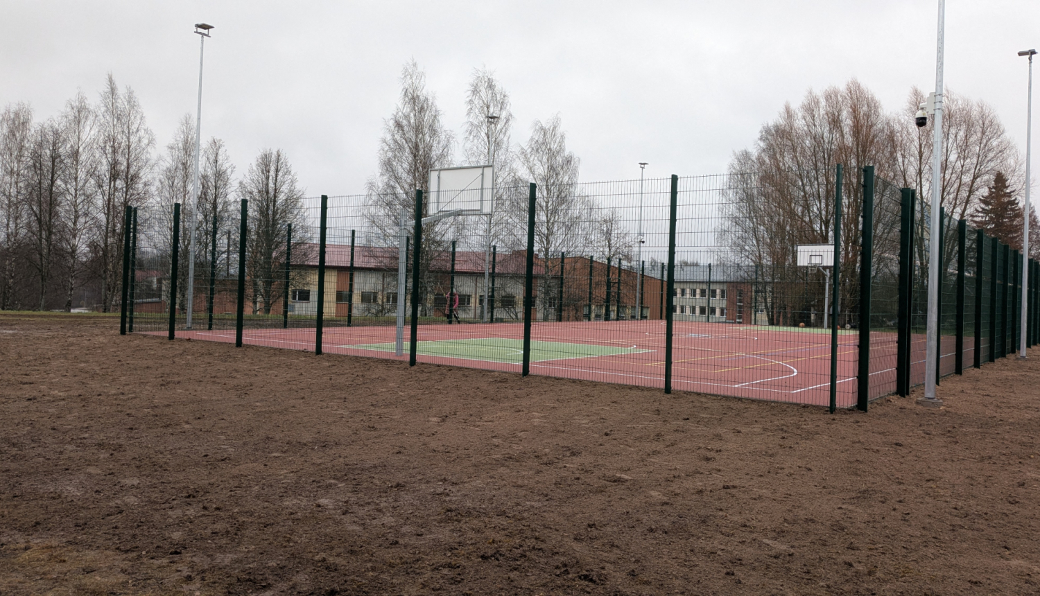 Multifunkcionālais sporta laukums