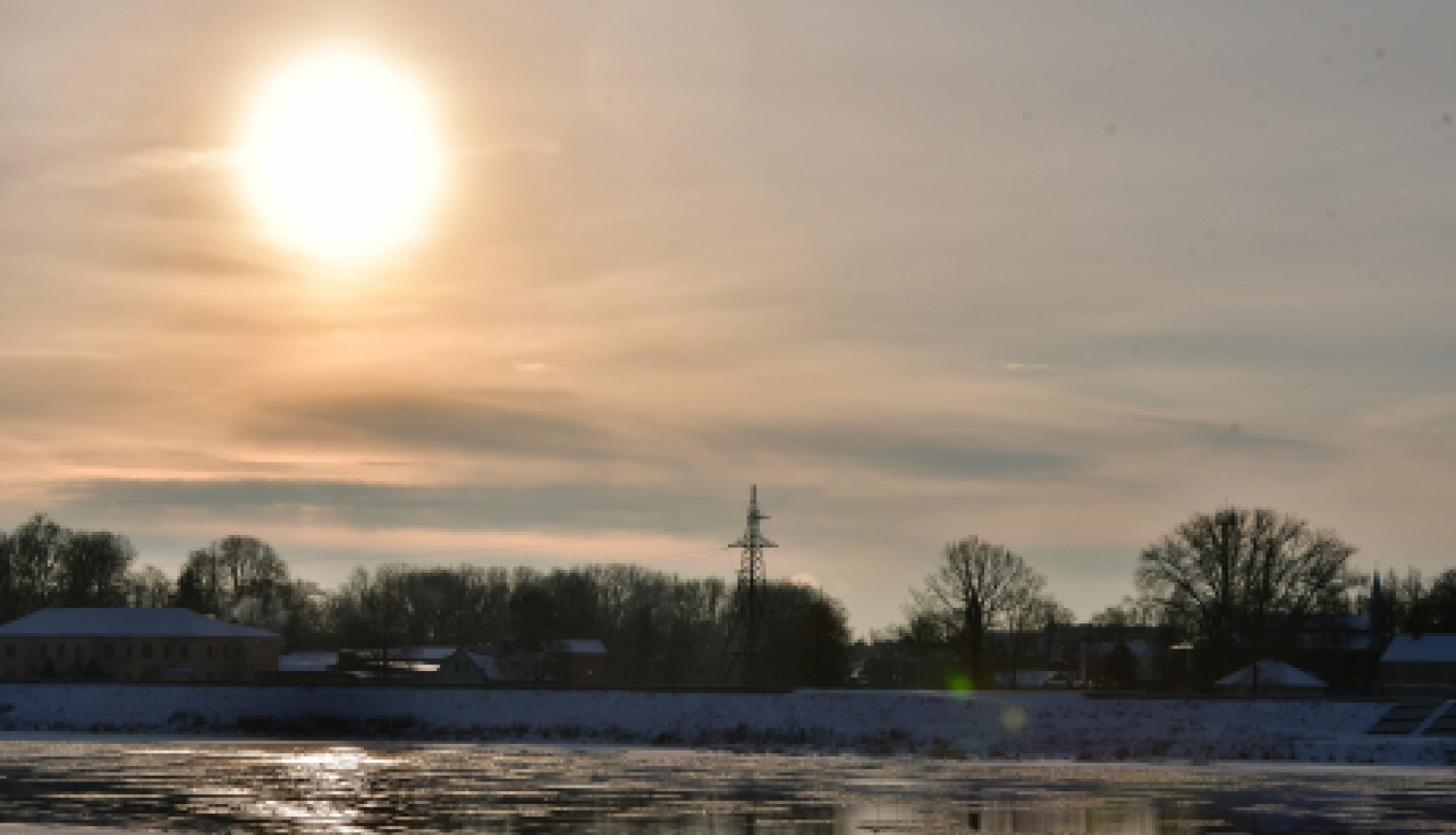 Joprojām spēkā rīkojums par aizliegumu atrasties uz Jēkabpils pilsētas administratīvajā teritorijā publiskās vietās esošajām ūdenstilpēm