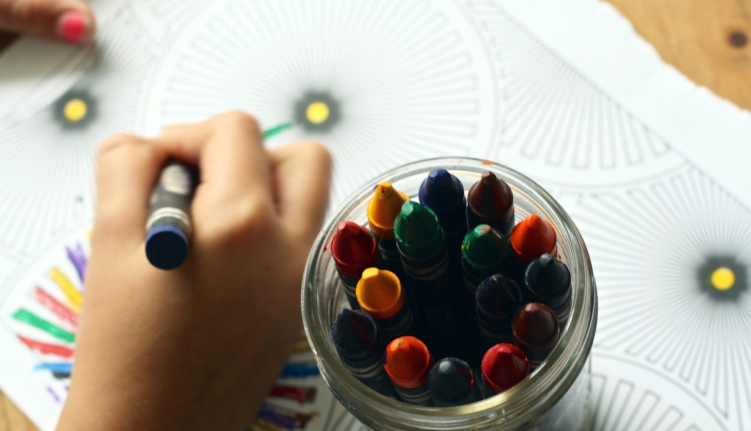 Bērna rociņa ar krītiņiem