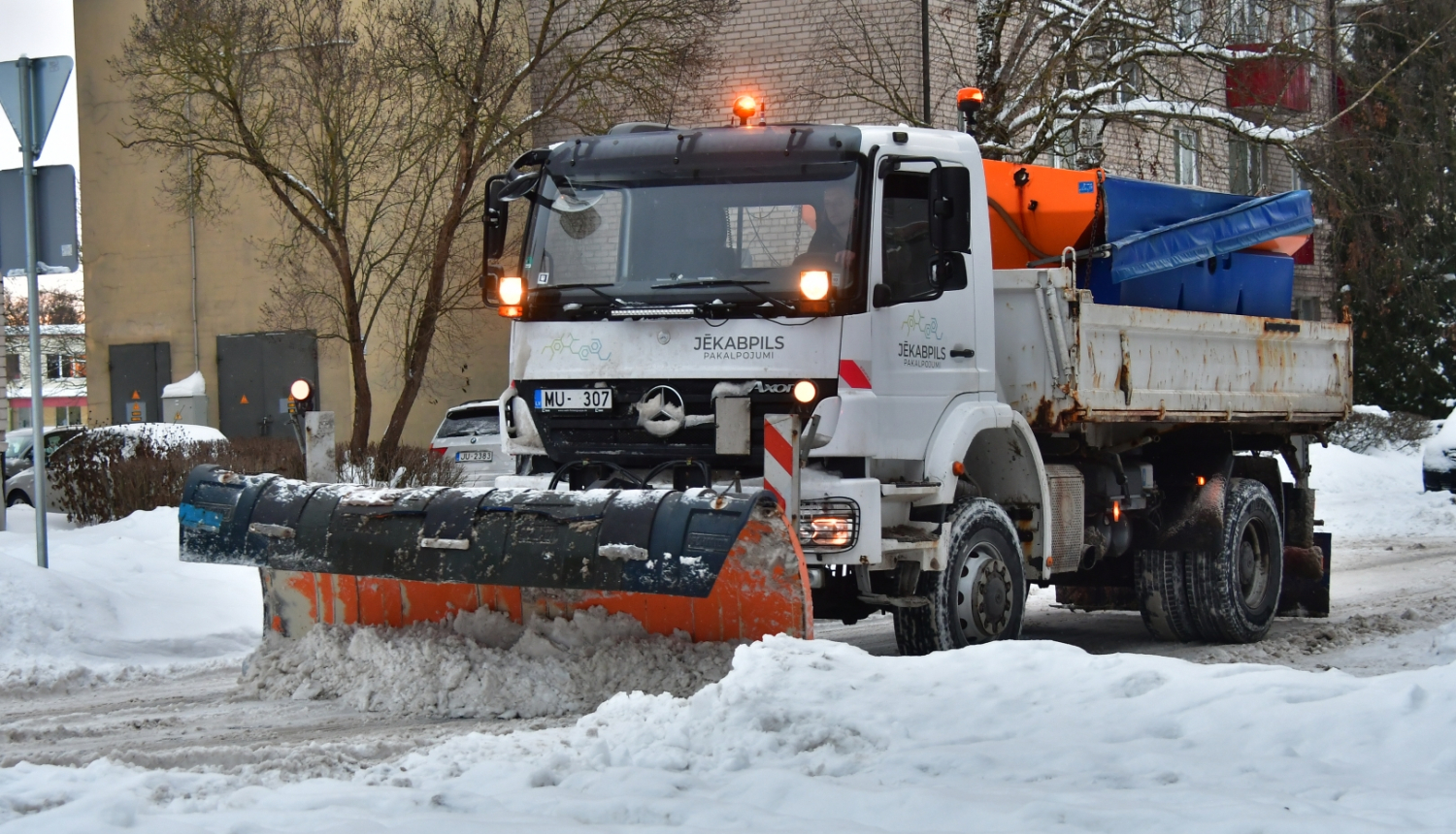 Sniega tīrīšana Jēkabpilī