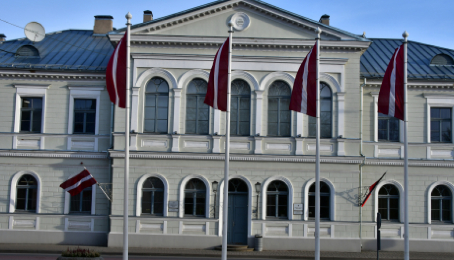 Apstiprina grozījumus saistošajos noteikumos par domes sēžu vai komiteju sēžu norisi ārkārtējās situācijas laikā