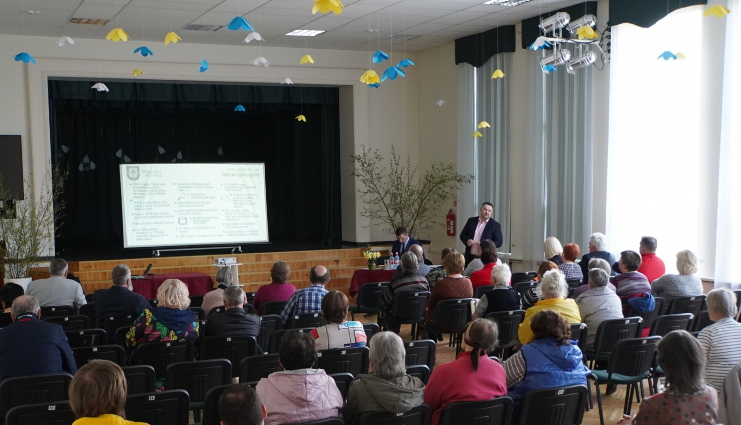 Notikusi iedzīvotāju tikšanās ar novada domes vadību Biržos