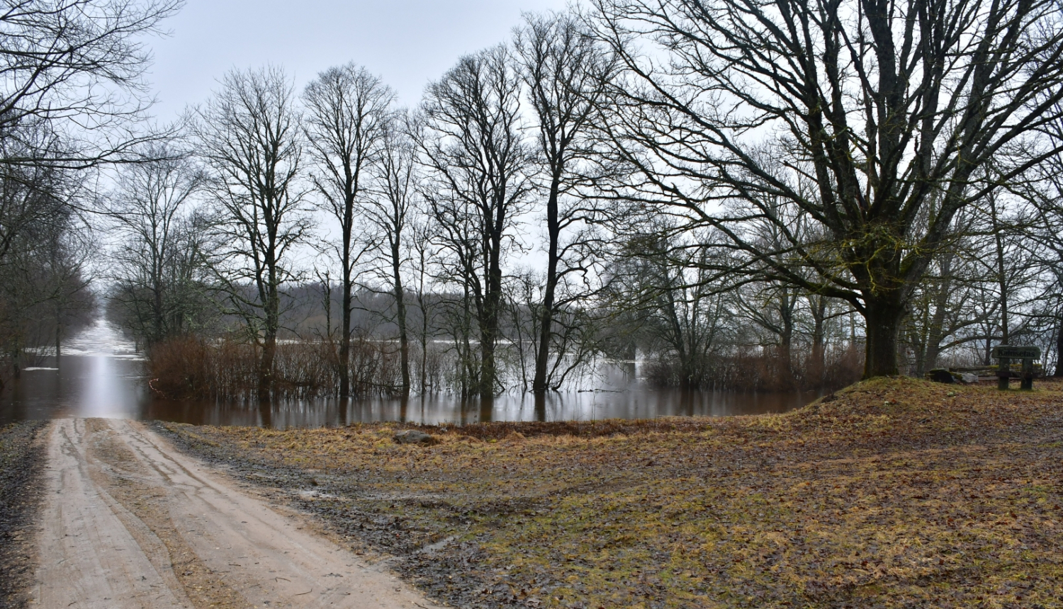 Applūdis ceļš Krustpils pagastā 2024.gada janvārī