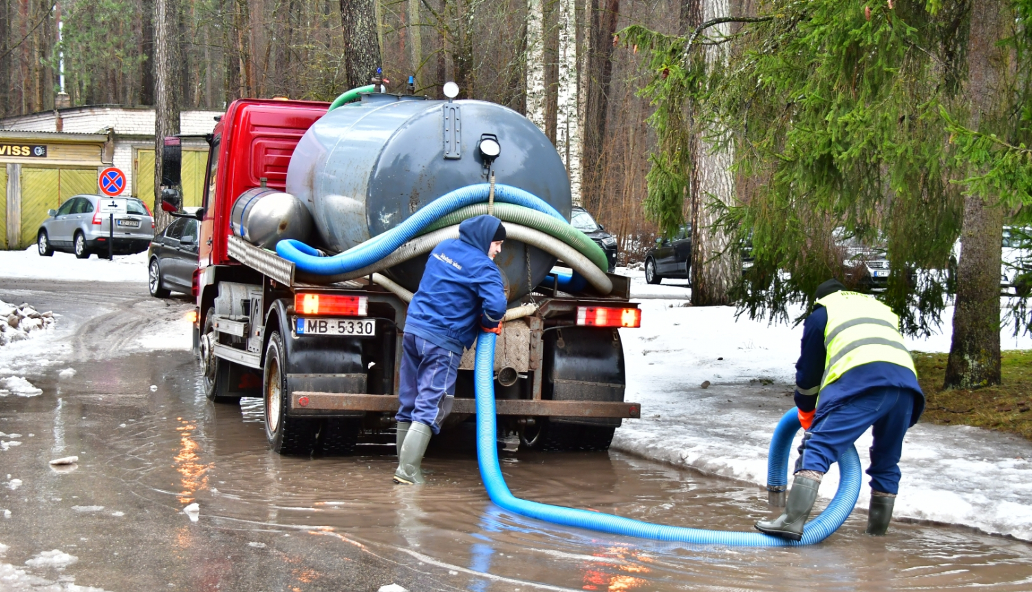 Ūdens atsūknēšana