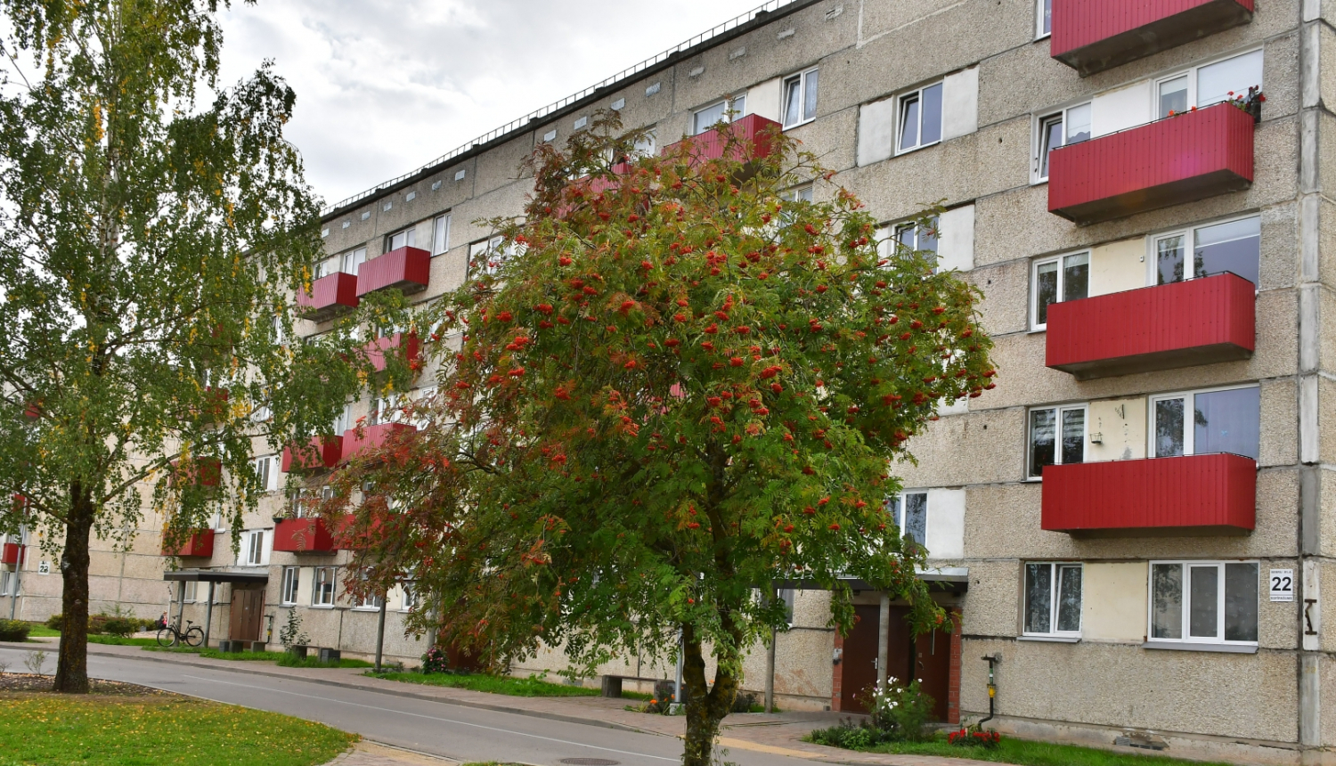 daudzdzīvokļu ēka