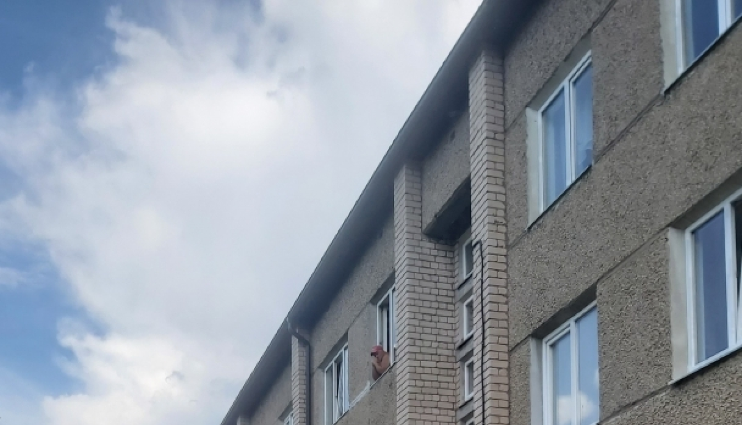 Daudzdzīvokļu ēka Celtneiku ielas mikrorajonā