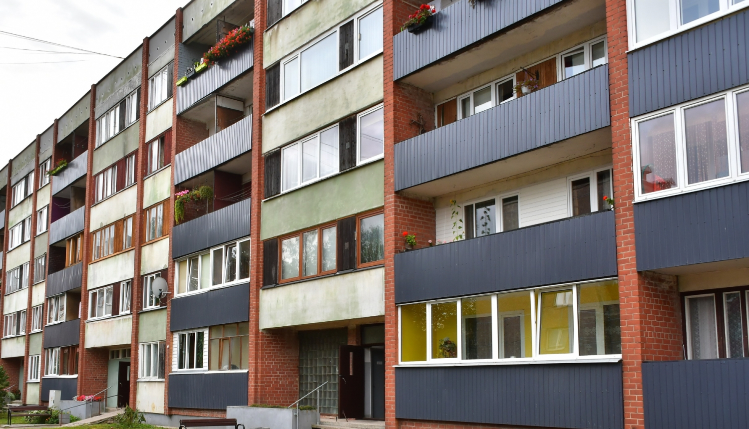 Daudzdzīvokļu ēka Jēkabpilī