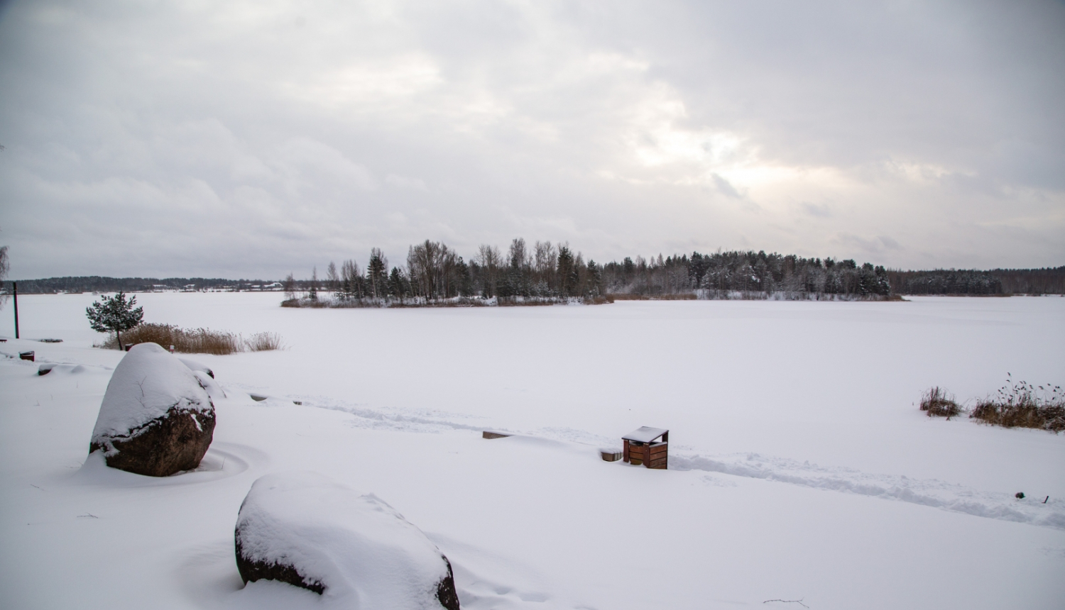 Radžu ūdenskrātuve ziemā