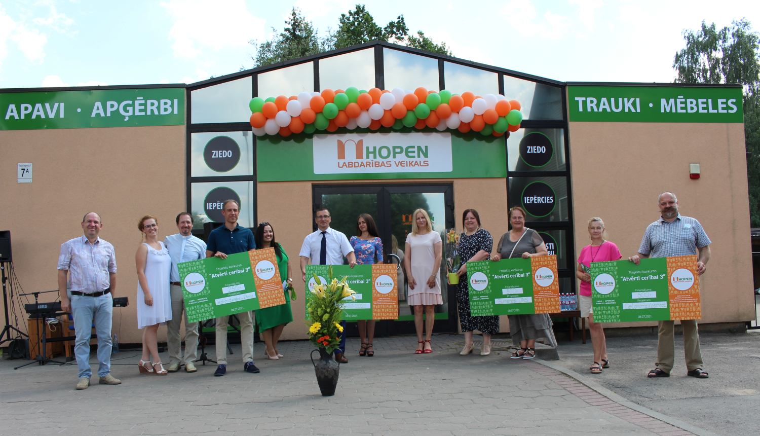 Labdarības veikals Viestura ielā 7a, Jēkabpilī