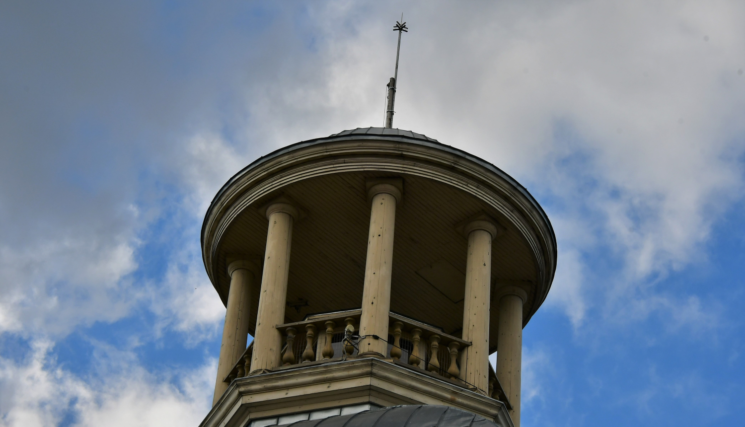 Krustpils pils vārtu tornis