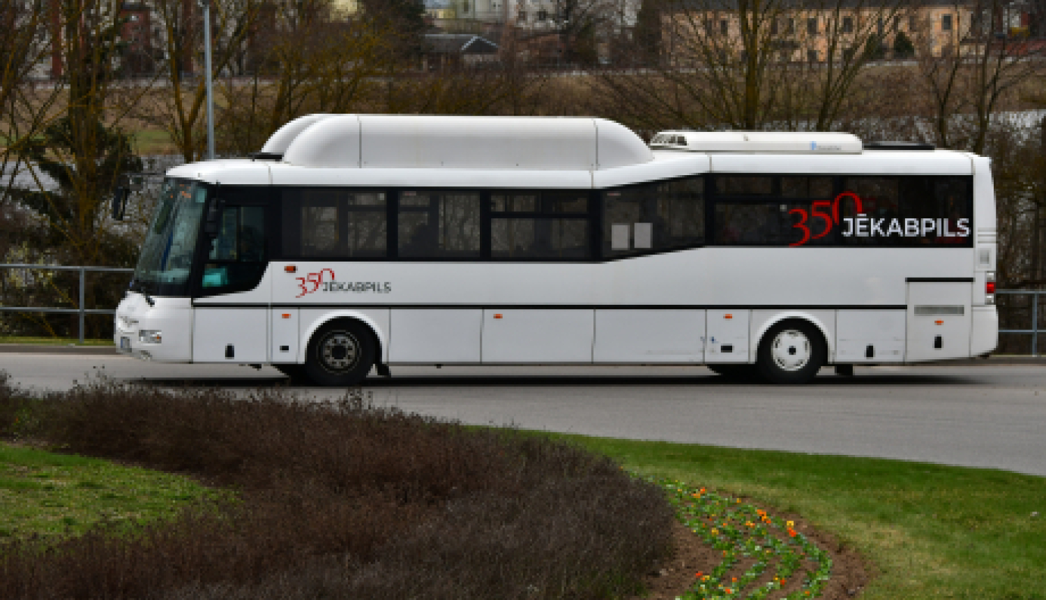 Ielas remonta dēļ noteiktas izmaiņas autobusu kustībā