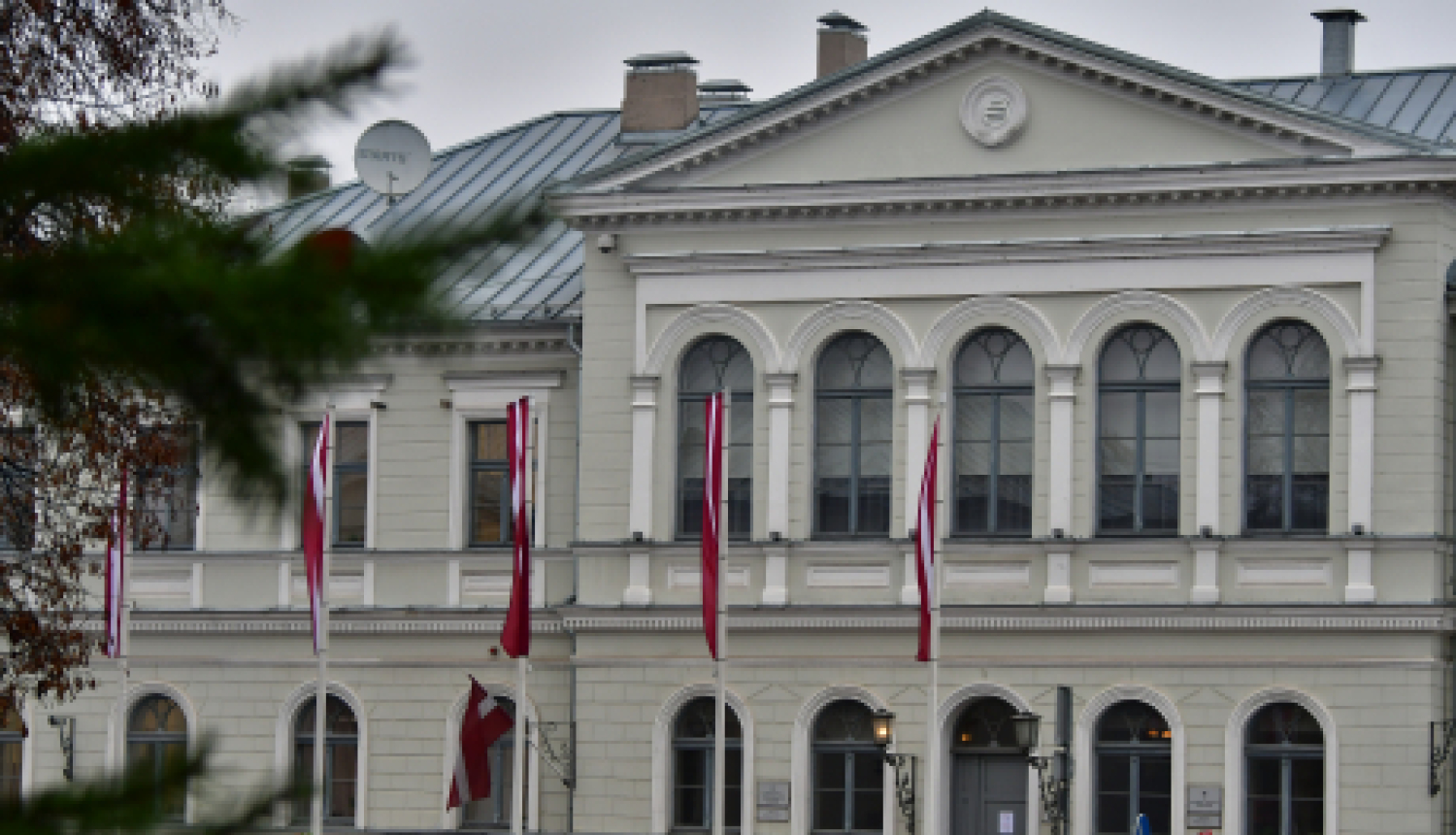 Veic izmaiņas amatu sarakstos