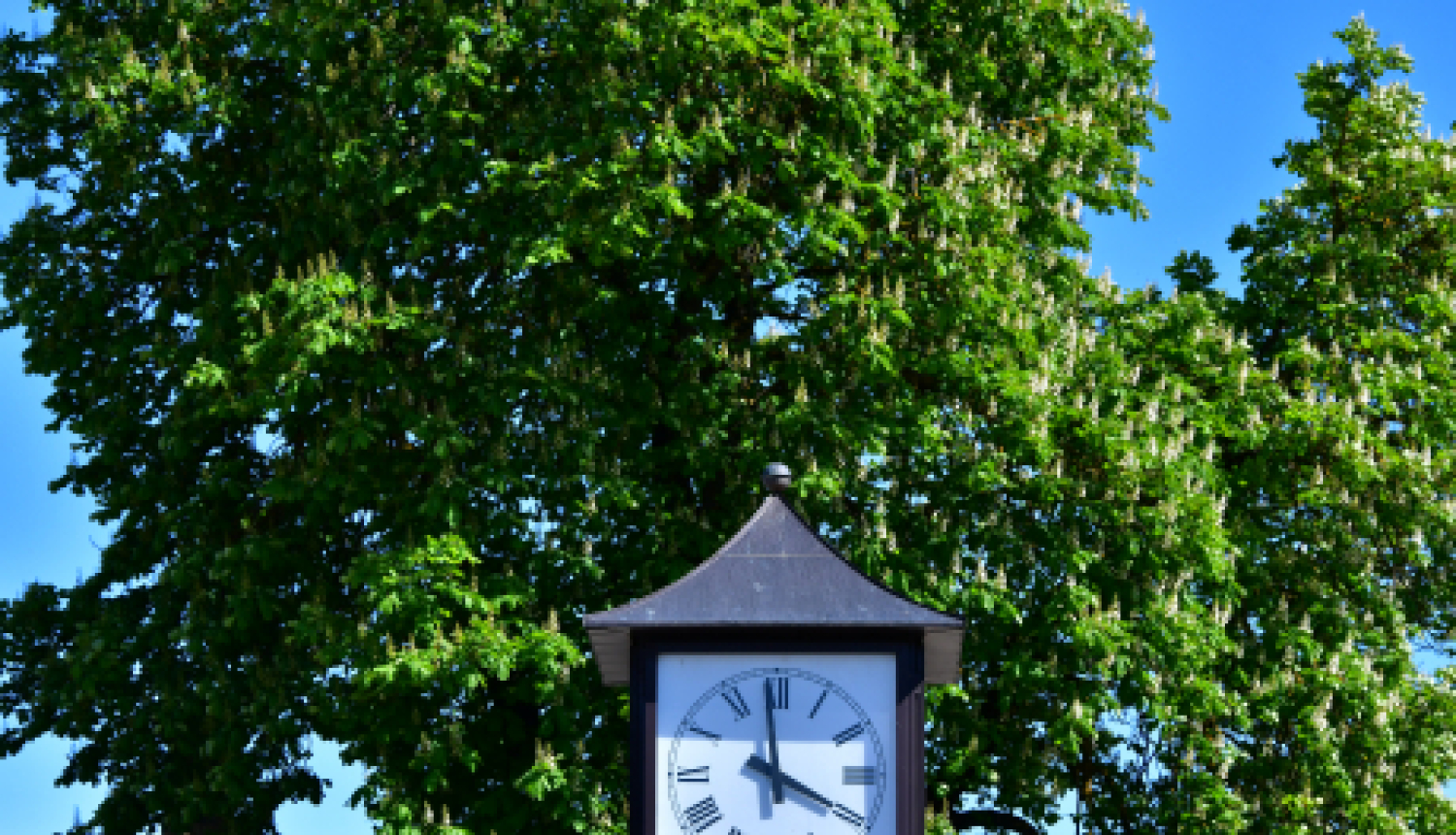 Valdība šodien lemj, ka sabiedriskās vietās būs jālieto maskas; ierobežojumi arī privātiem pasākumiem