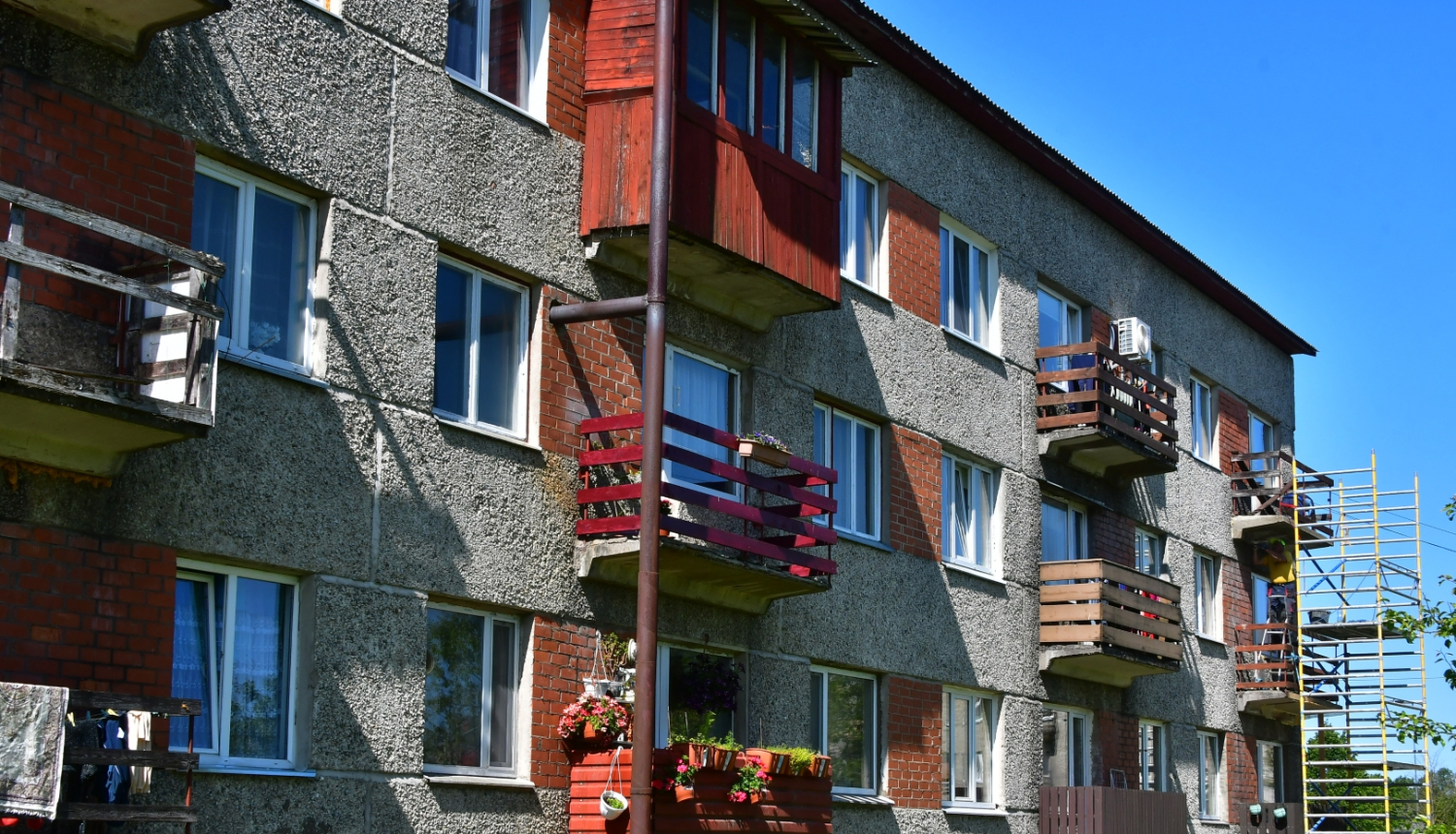 Daudzdzīvokļu mājas Salas pagastā