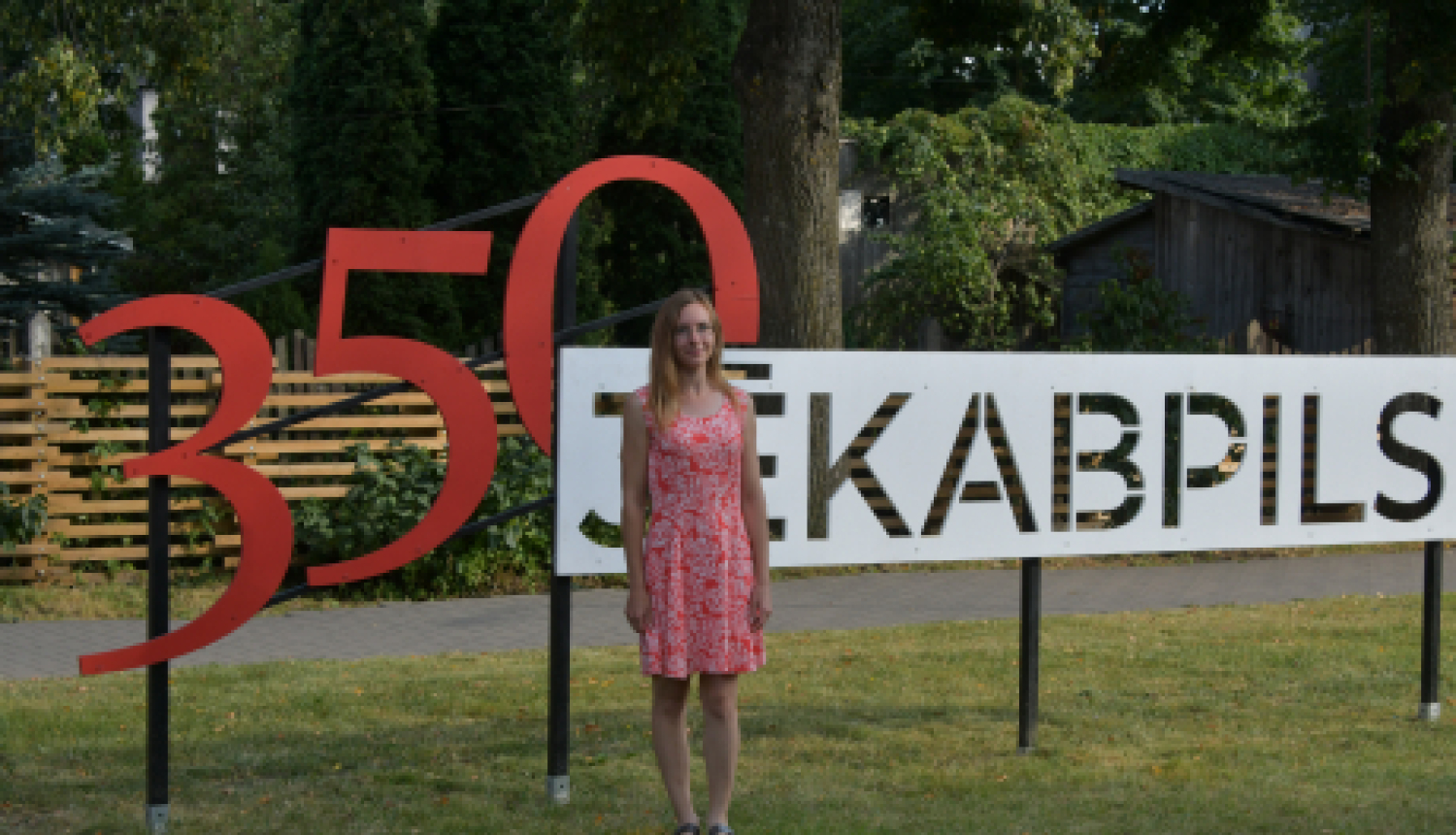 Jēkabpiliete velta dziesmu pilsētas 350. jubilejai