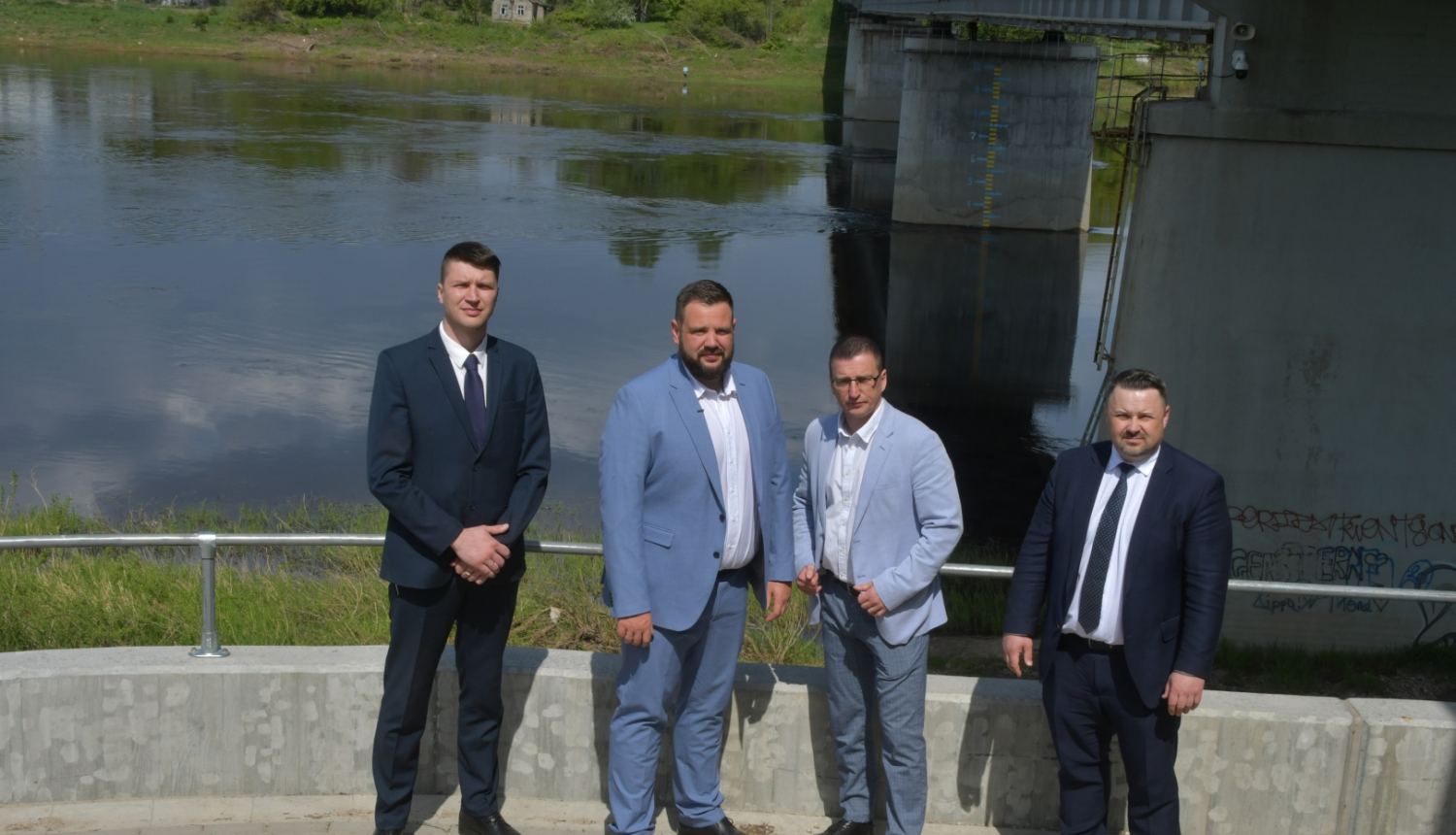 Satiksmes ministrs apmeklē Jēkabpils novada pašvaldību un apseko ceļu infrastruktūru novadā