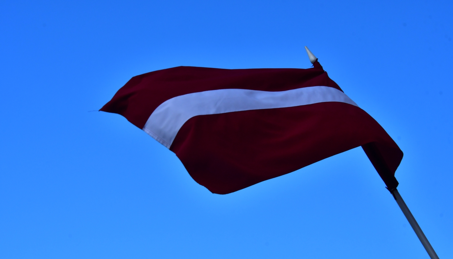 Latvijas valsts karogs