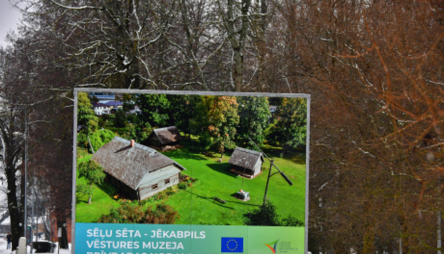 Jēkabpilī uzstādīti pieci lielformāta stendi