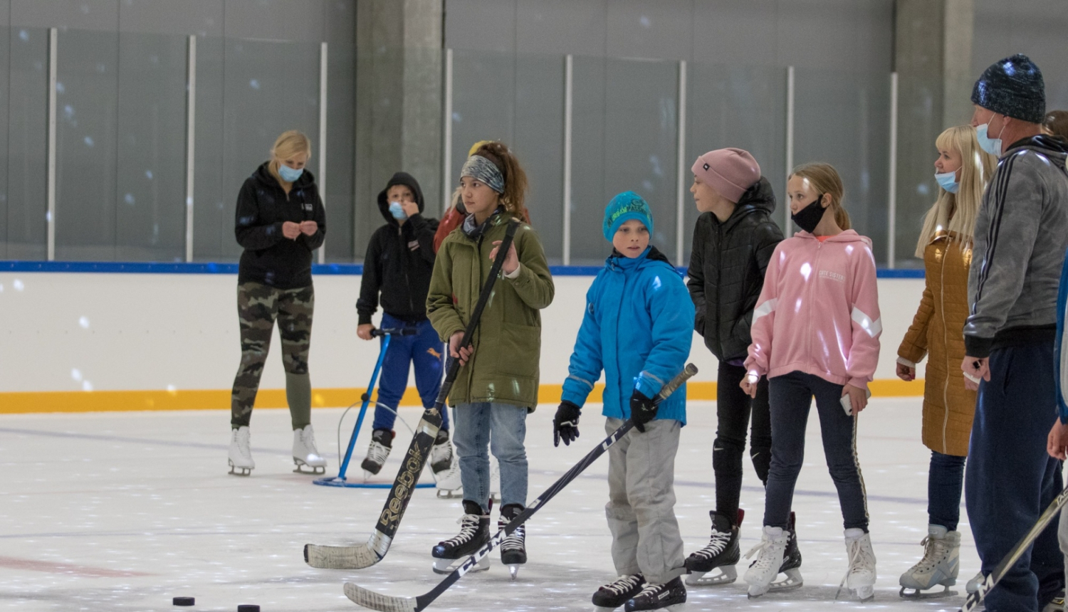 Slidotāji Jēkabpils sporta hallē