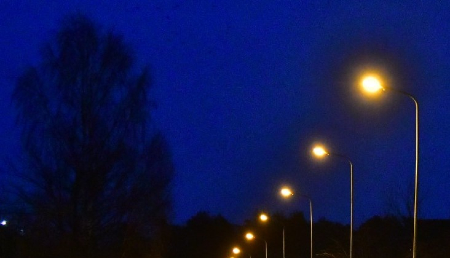 Apgaismojums pilsētas ielā