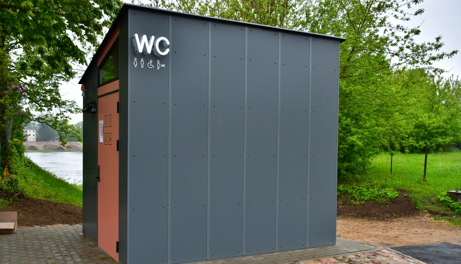 Tualete Rīags ielā, Jēkabpilī