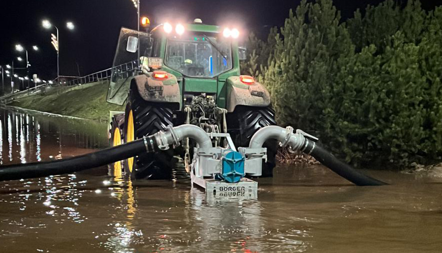 Ūdens atsūknēšana Pļaviņu ielā