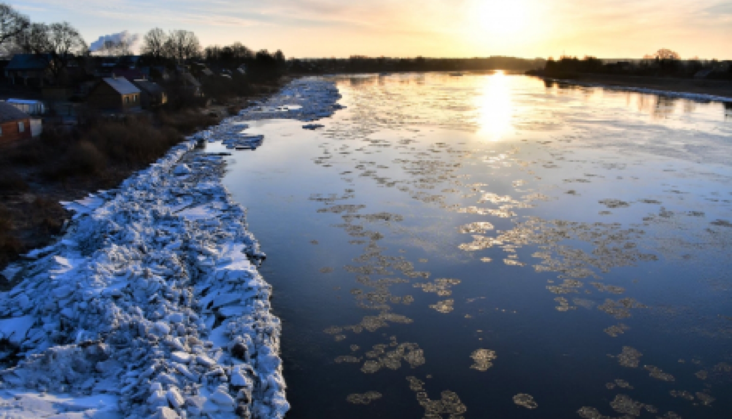 Civilās aizsardzības komisijas sēdē pārrunā plūdu riskus Daugavā