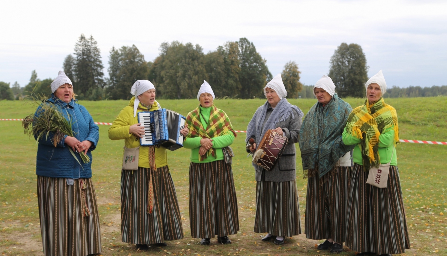 Folkloras kopa "Dignōjīši"