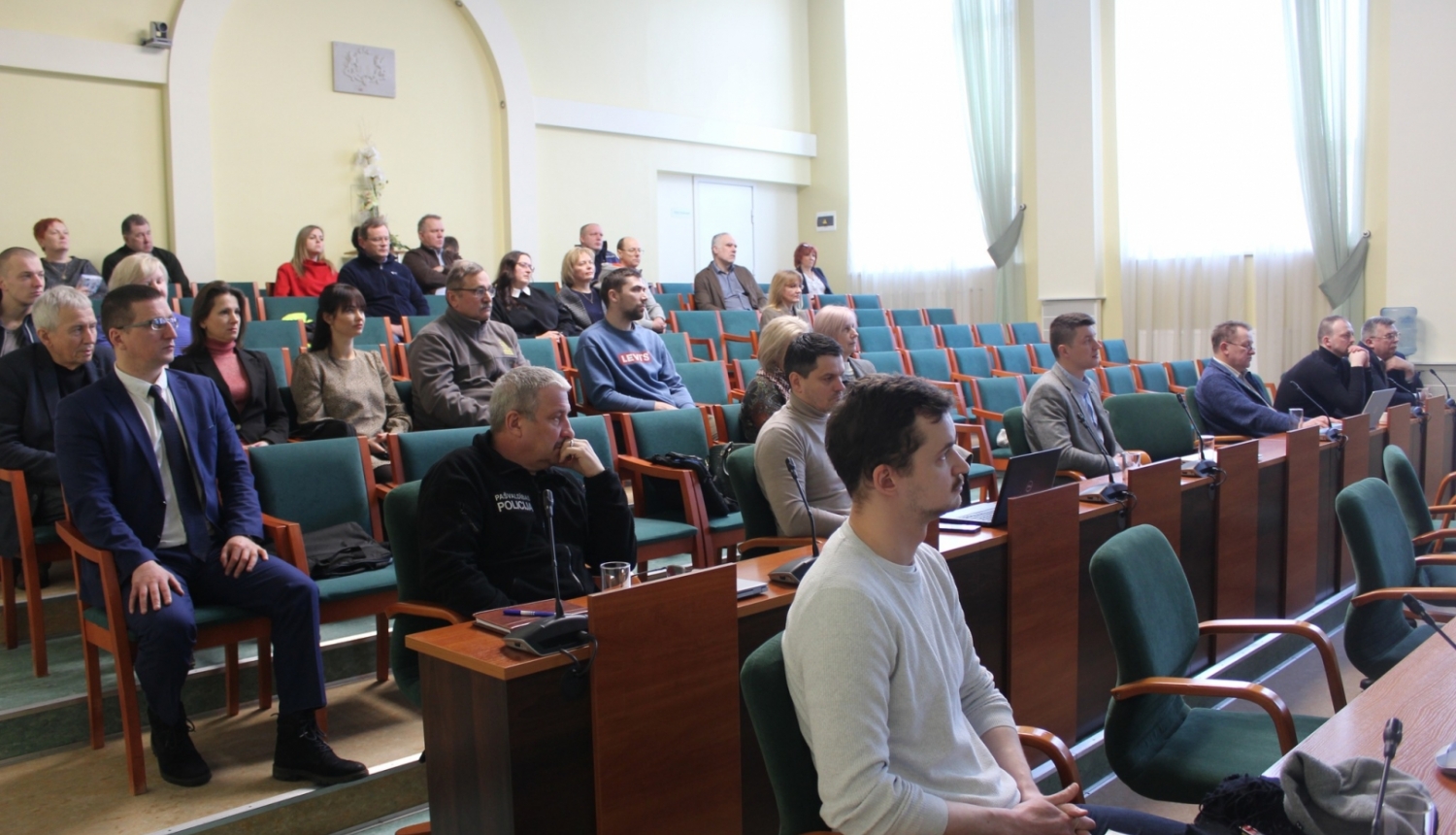 Mācību dalībnieki piedalās mācībās