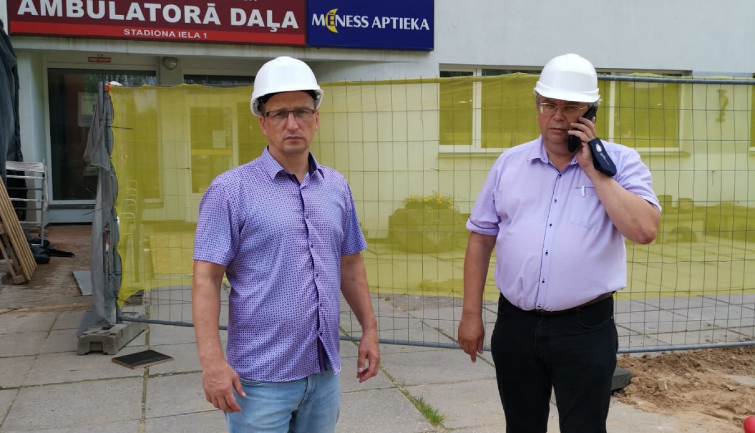 Domes vadība pie Jēkabpils reģionālās slimnīcas ēkas