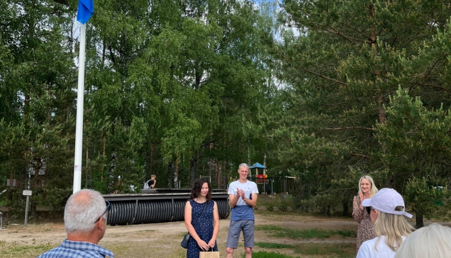 Zilais pludmales karogs