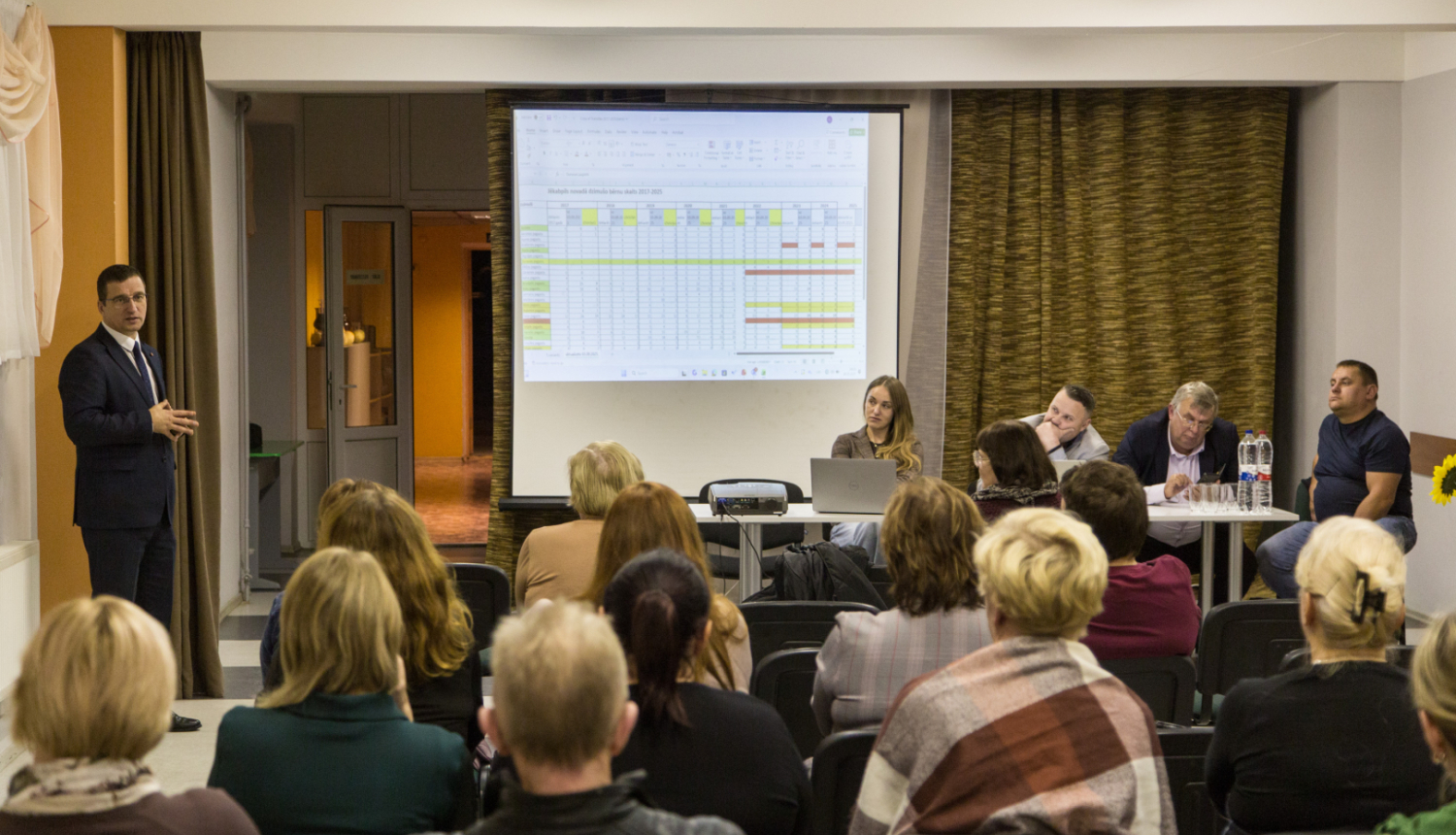 iedživotāju sanāksme