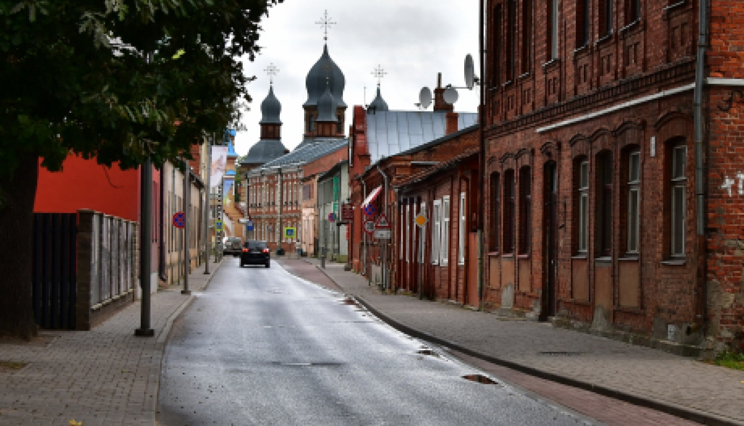 Pašvaldība līdz 30.septembrim aicina Brīvības ielas posma un tai piegulošo ielu ēku īpašniekus iesniegt pieteikumus par ēku fasāžu atjaunošanu