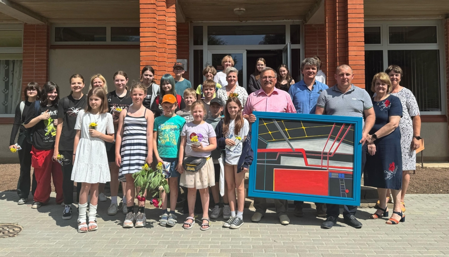 Kopbilde no izstādes atklāšanas Viesītē