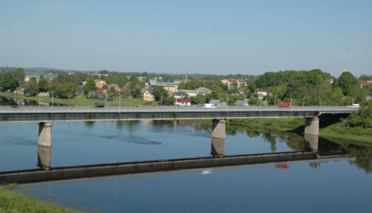 Daugava un tilts pār upi Jēkabpilī