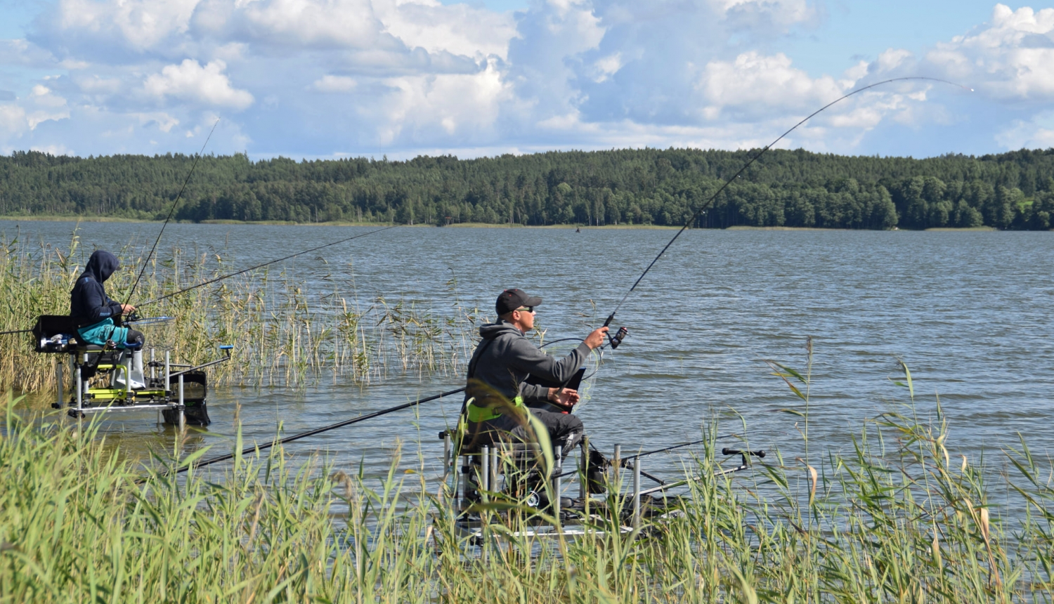 Sacensības fīdermakšķerēšanā Kūku pagasta Baļotes ezerā