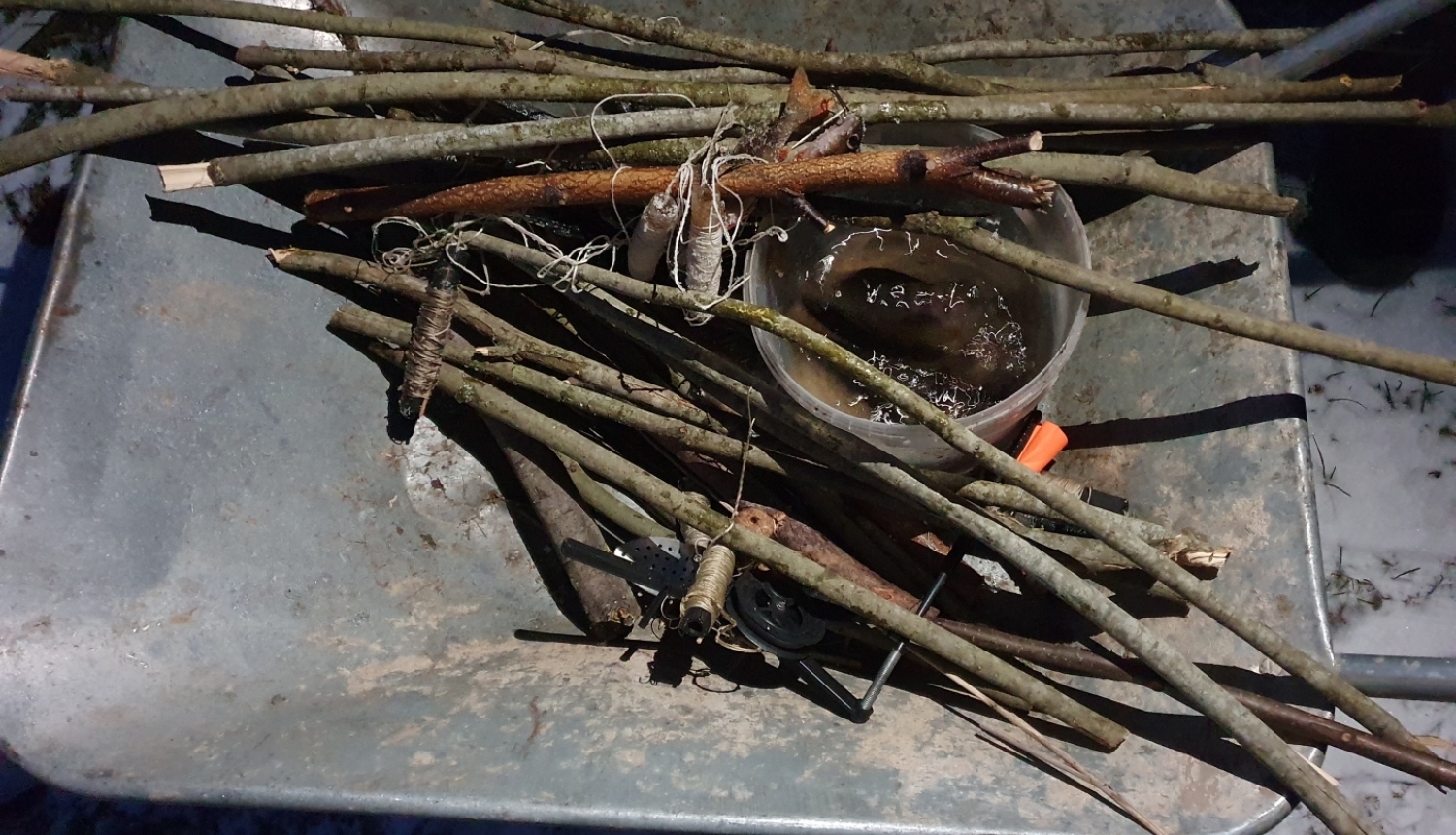 Atsevišķos gadījumos rīku daudzums ir tik liels, ka nav ar rokām nesams